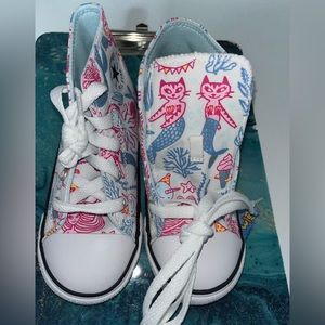 Infant converse size 10 new never worn